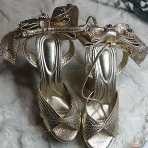 Chic Gold Women's Heels with Bow Detail